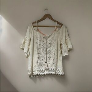 Coco+Jameson Top Boho Style Cream Color Cold Shoulder Women’s Large Sheer